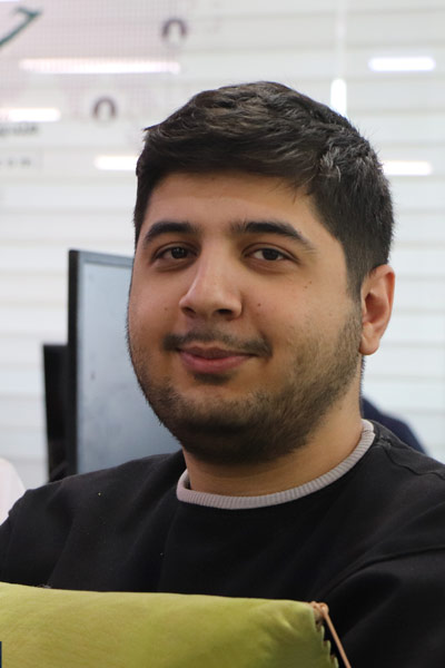 کوروش زارعی